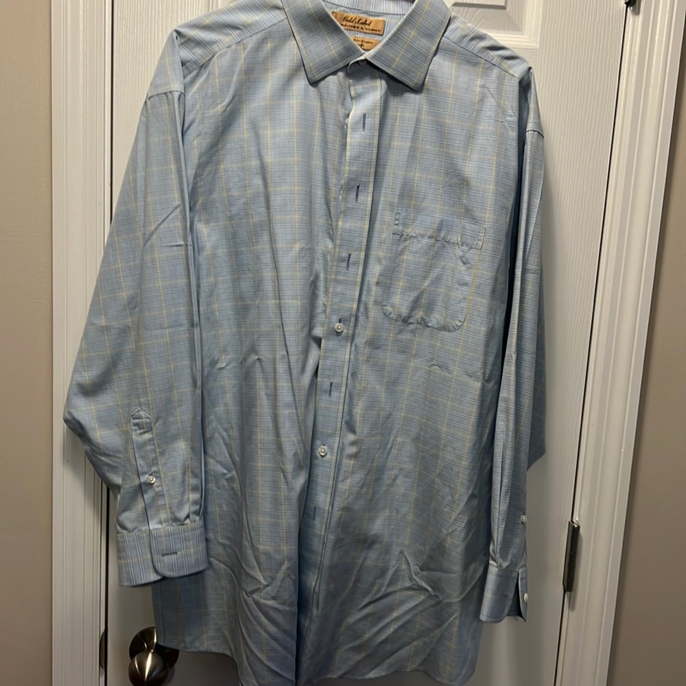 Men’s dress shirt